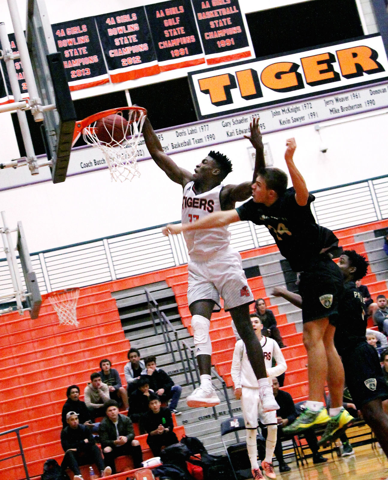 Daelon Floyd basketball